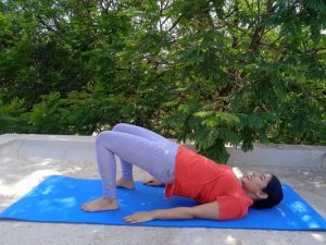 "Setu Bandhasana" Yoga Pose 1