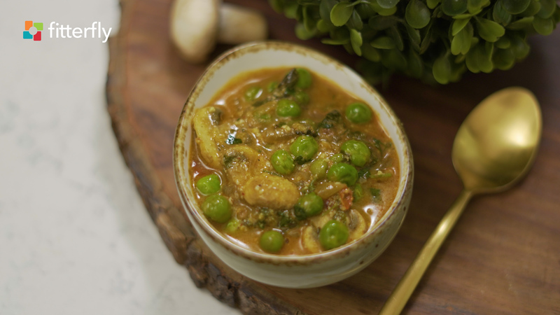 Peas Mushroom in Cashew Curry